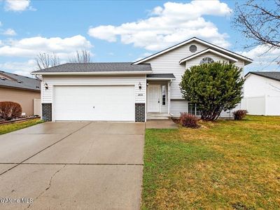 2435 N Bunchgrass Dr