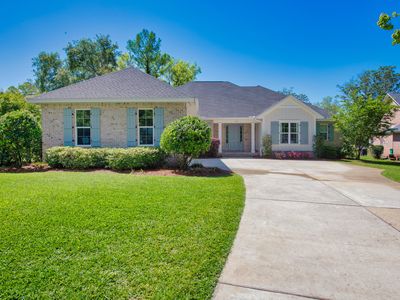 746 Prestwick Dr