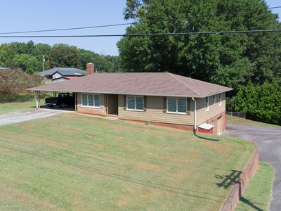 120 Windy Hill Dr
