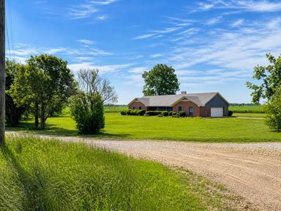 527 Sawmill Rd