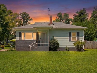 1403 McGuinn Dr