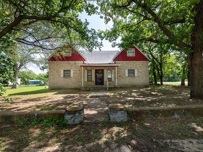 Property at 318 W Ross St, Gorman, TX