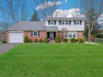 6 Hillcrest Cir