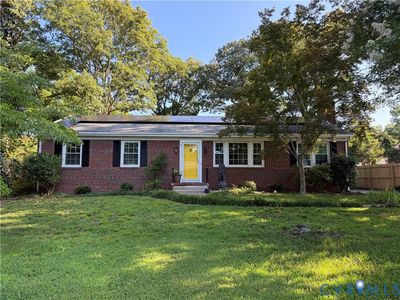 8810 Avalon Dr