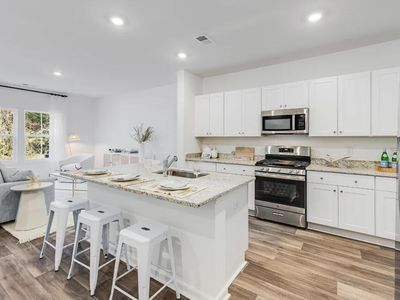 284 Harvest Grove Ln