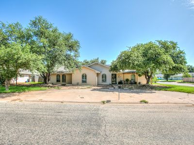 2702 Lindenwood Dr