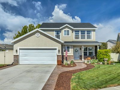 1949 N Vineyard Pl
