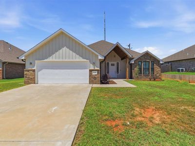 1122 E Swim Ave