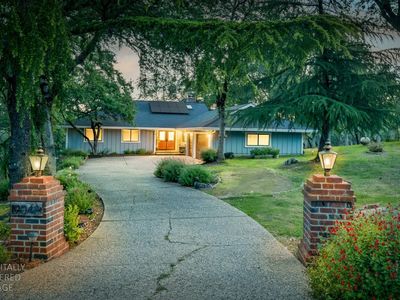 19048 Swallow Way