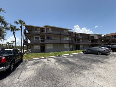 6308 NEWTOWN CIRCLE #8B1