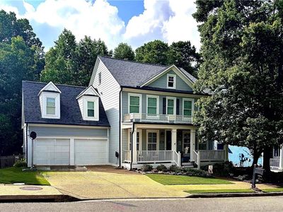 107 Laurel St
