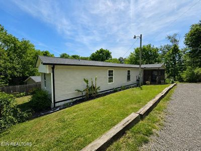 221 Elm Grove St