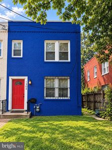 1306 Eastern Ave NE