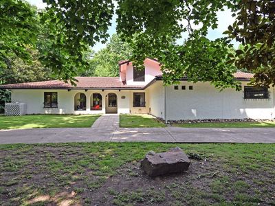 725 Greenville Ave