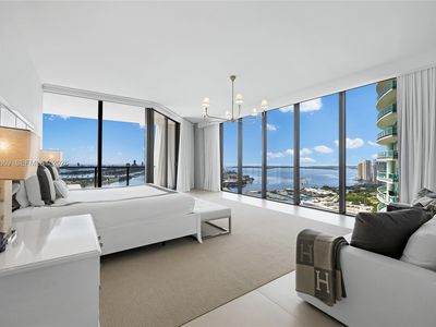 1000 Biscayne Blvd Unit 3701