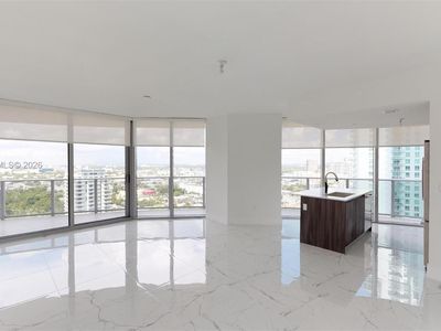 488 NE 18th St Unit 2401