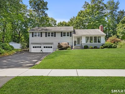 6 Field Crest Road
