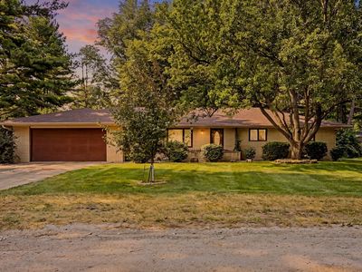 109 Parkview Dr
