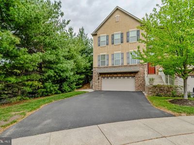 80 Lilly Dr