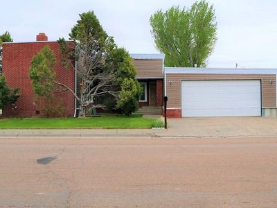 127 Crescent Dr