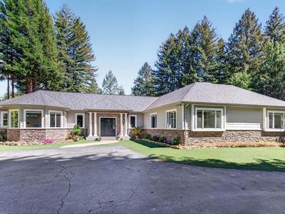 303 Sanborn Ln