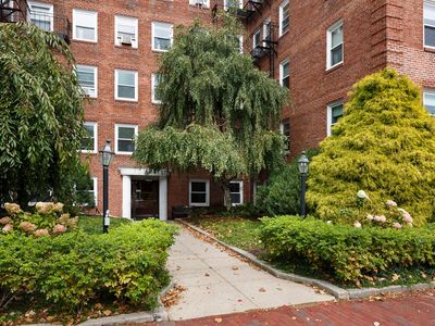 395 Broadway APT L2c