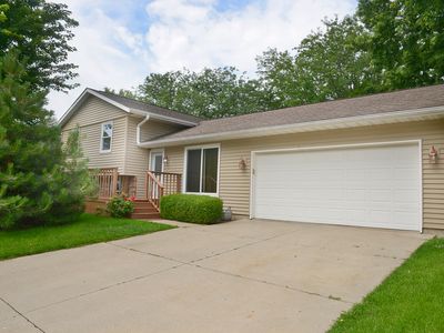 1405 Dakota Dr