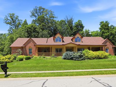 5744 Hickory Woods Dr