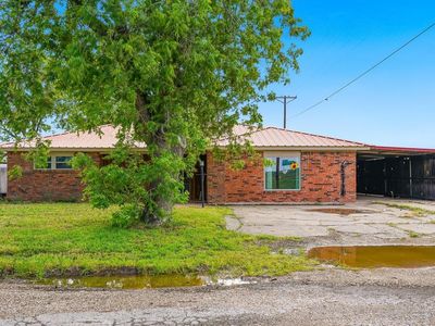 1435 Bandera Dr