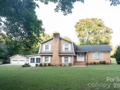 3401 Tracelake Dr