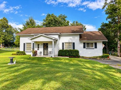 Property at 719 Dusy St, Dothan, AL