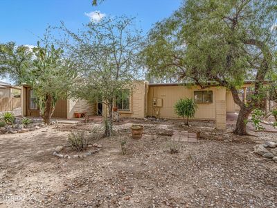 2118 N Calle De La Cienega
