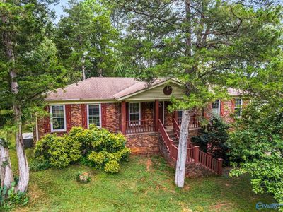 11304 Mountaincrest Dr SE