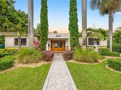 564 Palmetto Dr