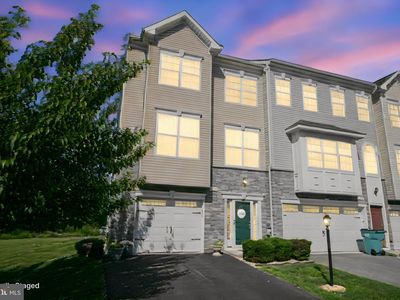 10367 Lantern Ln