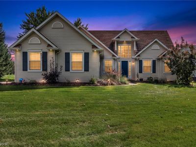 Property at 188 W Sturbridge Dr, Medina, OH