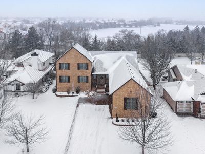 7706 E Champions Cir