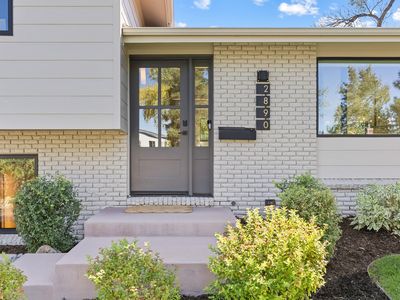 2890 Regis Dr