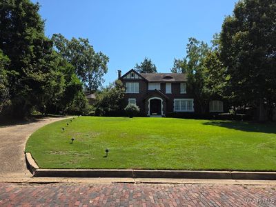 2481 E Cloverdale Park