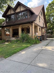 111 S Rose Blvd