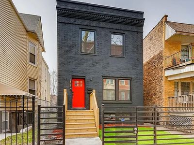 6542 S Champlain Ave