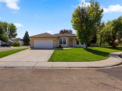 1711 Cashew Ct