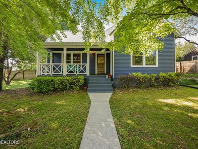 306 Dahlia Dr