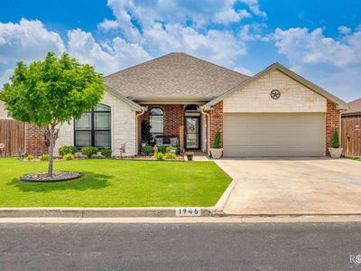 1945 Chesney Ln