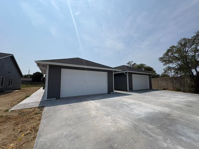 2965 S Bunker Hill Dr #100 & 200