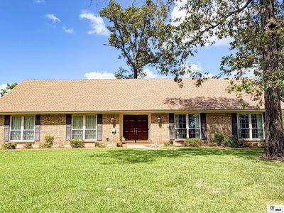 210 Dauphine Dr