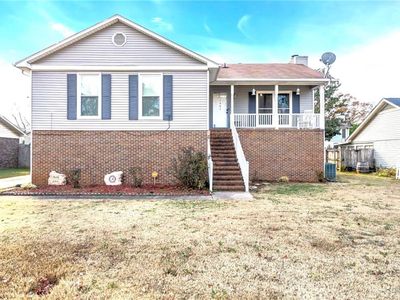 1061 Sandy Springs Rd NW