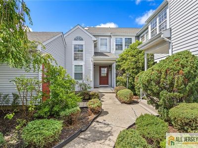 23 James Buchanan Dr