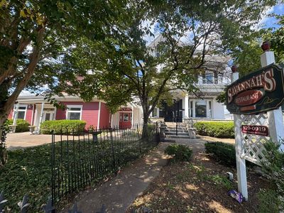 1202-1208 W 6th Ave