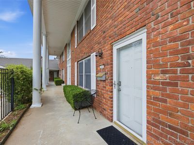 111 E 41st St APT 4